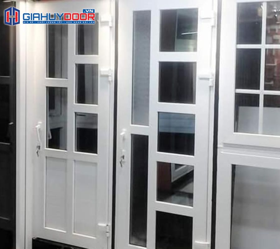 Cửa nhựa Sài Gòn 6B sapele (2) Cửa nhựa Sài Gòn 6B sapele (2)